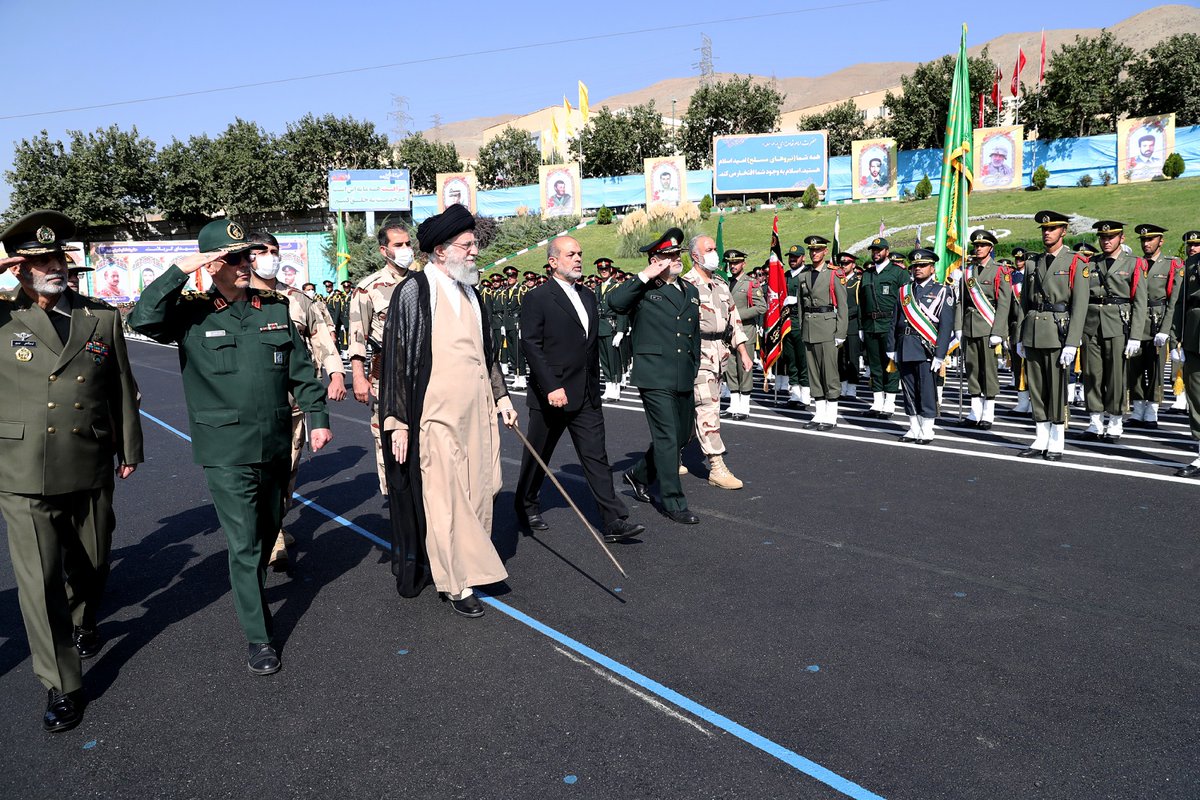 khamenei_ir's tweet photo. A joint graduation ceremony for the cadets studying in the academies of the Armed Forces, was held this morning, Monday Oct 3, 2022 at Imam Hassan al-Mujtaba (pbuh) University of Officer and Police Training, with Imam Khamenei in attendance. https://t.co/5OZyeEW3lh