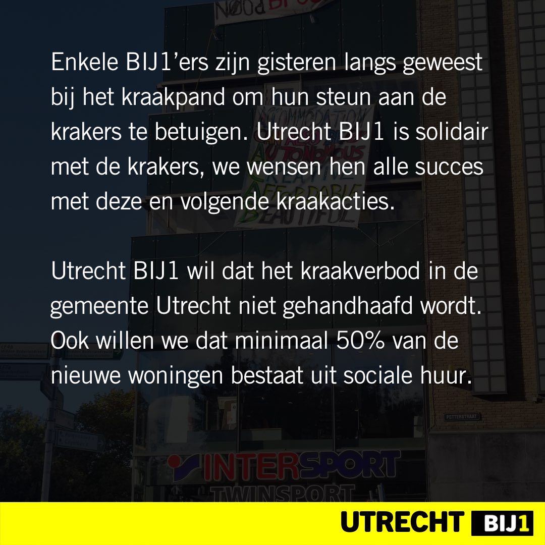 Wij zijn solidair met de mensen die een kantoorpand in de binnenstad hebben gekraakt. 

Ondanks de enorme wooncrisis stond dit pand al bijna 2 jaar leeg. Het is schandalig dat tijdens deze wooncrisis zoveel leegstand is. 

Pak niet krakers maar pandjesbazen aan! #krakengaatdoor