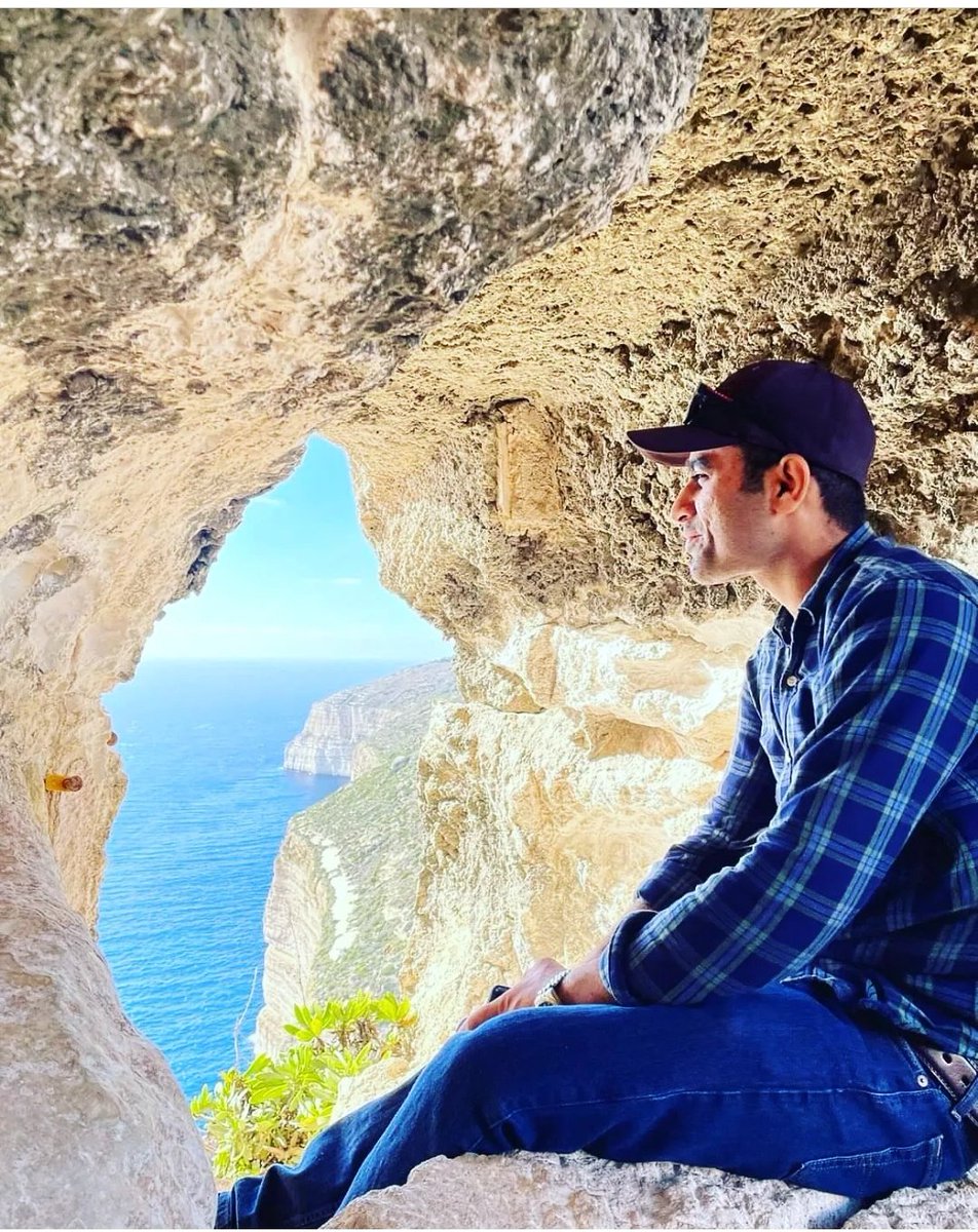 tanziltweets's tweet photo. #DingliCliffs #Malta 
That Naturally Window ❤️ https://t.co/QiXTz2cnEr