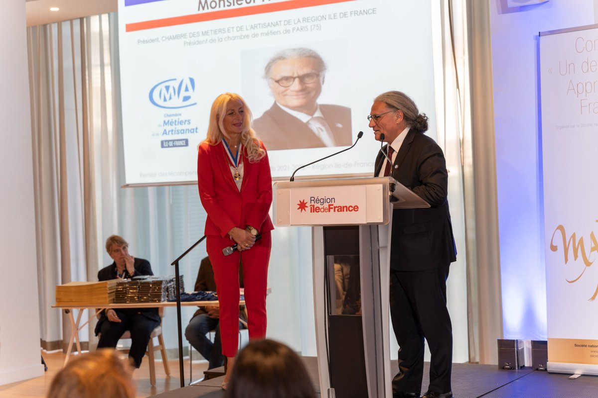 Félicitations à nos apprentis photographes récompensés par la médaille d'or au concours régional des Meilleurs Apprentis de France !👏👏
Et si vous voulez suivre leur voie, rendez-vous ce
weekend au <a href="/SalonPhotoParis/">Salon de la Photo</a> , stand B123 ! 📸
#campus93 #apprentissage #alternance
