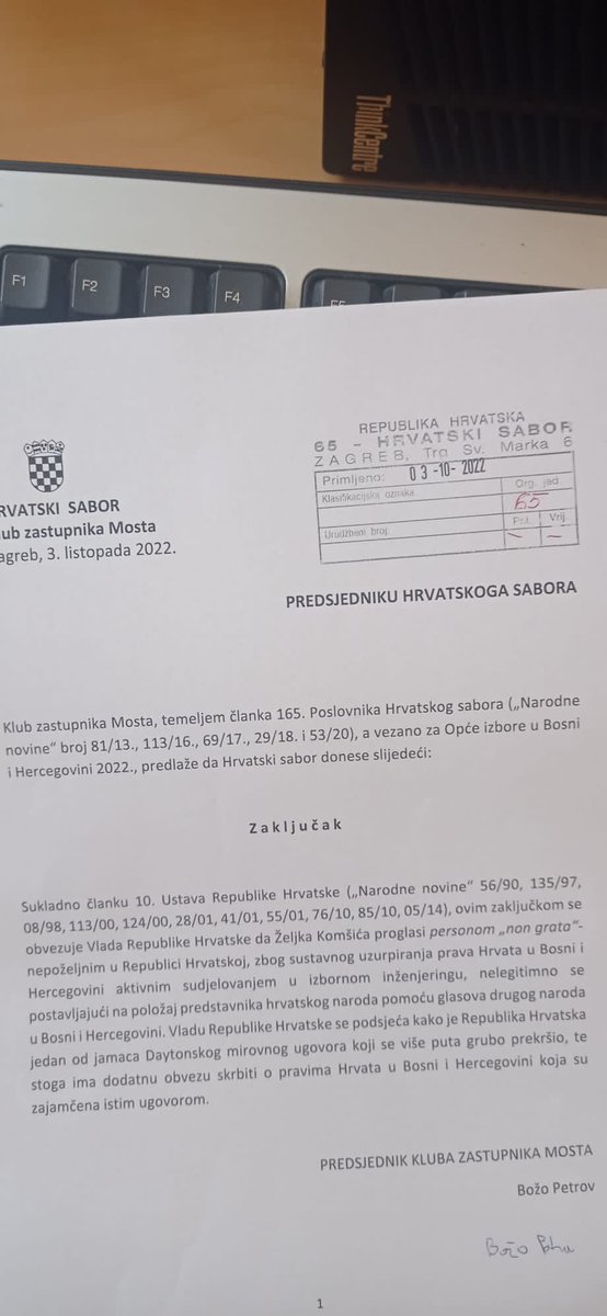 MostHrvatska's tweet photo. Predano! Procedura je pokrenuta! #personanongrata https://t.co/gN46m8ZRhJ