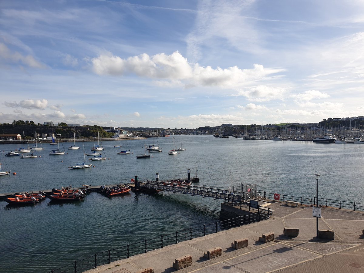 Beautiful start to the week from <a href="/MountBattencntr/">Mount Batten Centre</a>!
#Plymouth #BlueMind