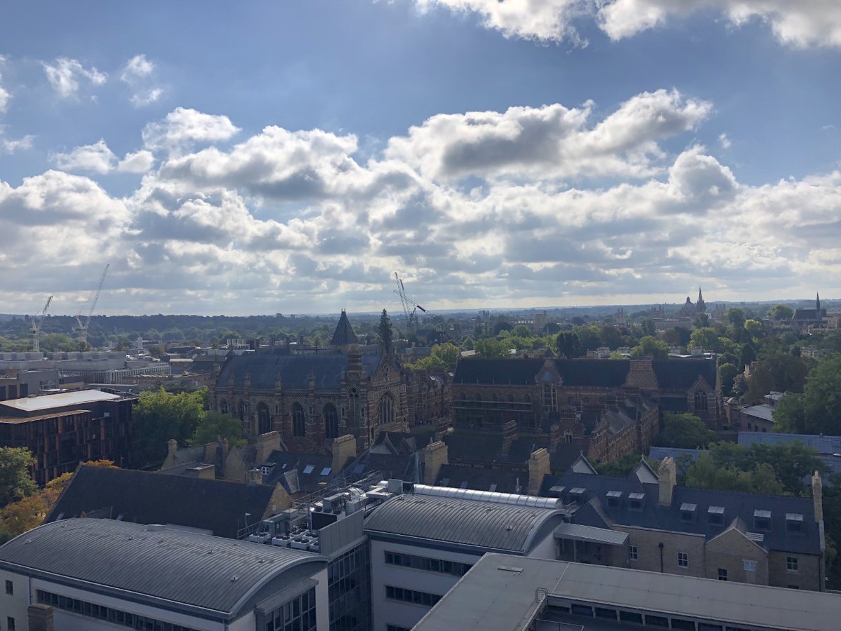 RMS_Oxford's tweet photo. Despite the onset of autumn, September 2022 was still fairly warm at RMS Oxford, with a monthly average temperature of 15.6°C. This ranks joint 11th out of 205 in our September temperature records. https://t.co/uVfI5HFEEs