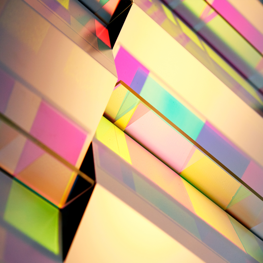 _studio_smile_'s tweet photo. In collaboration with the amazing artist Chris Wood who uses dichroic glass to reflect and refract different coloured light rays, we created this office reception artwork for an exciting office development in Uxbridge, London.

@avivainvestors @Colliers @cushwake https://t.co/oJP1vZA93g