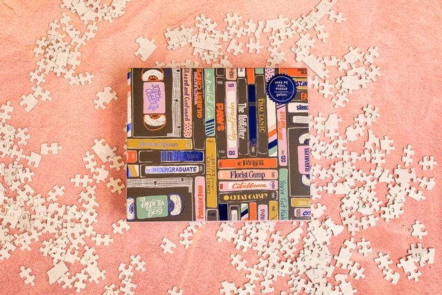 hippityuk's tweet photo. A perfect puzzle for movie connoisseurs...can you guess the real movies behind these made-up film titles? ❤️
https://t.co/N49e4MlEMY
#effortlesslyethical #jigsawpuzzle #jigsawpuzzles #jigsaw #puzzle #ethicalgifts #independentartist #puzzlelover #puzzleaddict #jigsawpuzzlelover https://t.co/0eYWz4PAPy