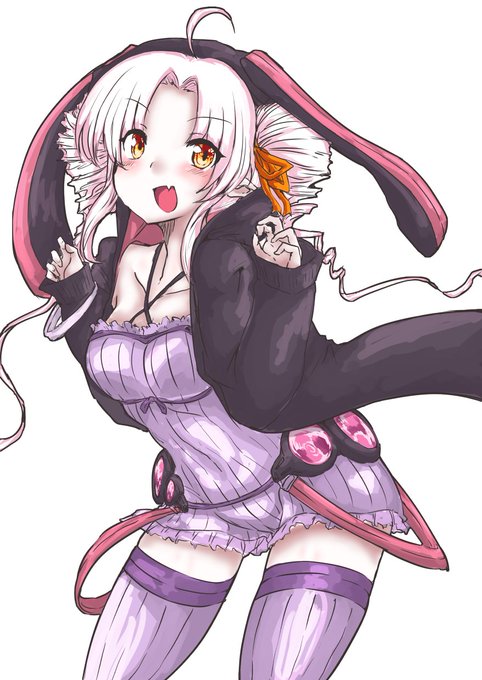 #如月ついつい月曜日
今日のゆかりさんの服です 