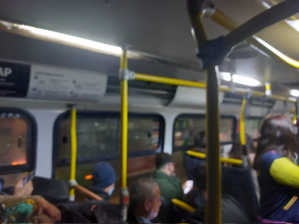 AtishaJose's tweet photo. @BusesVuleSA buenos días, nuevamente reportando que el servicio E11 desde Diego Portales hacia santa rosa inició sus actividades muy cochino el bus no tiene los números de patente en su interior,
 que lamentable que no respondan los Twitter o que se note una mejoría. https://t.co/CYKneBUsZD