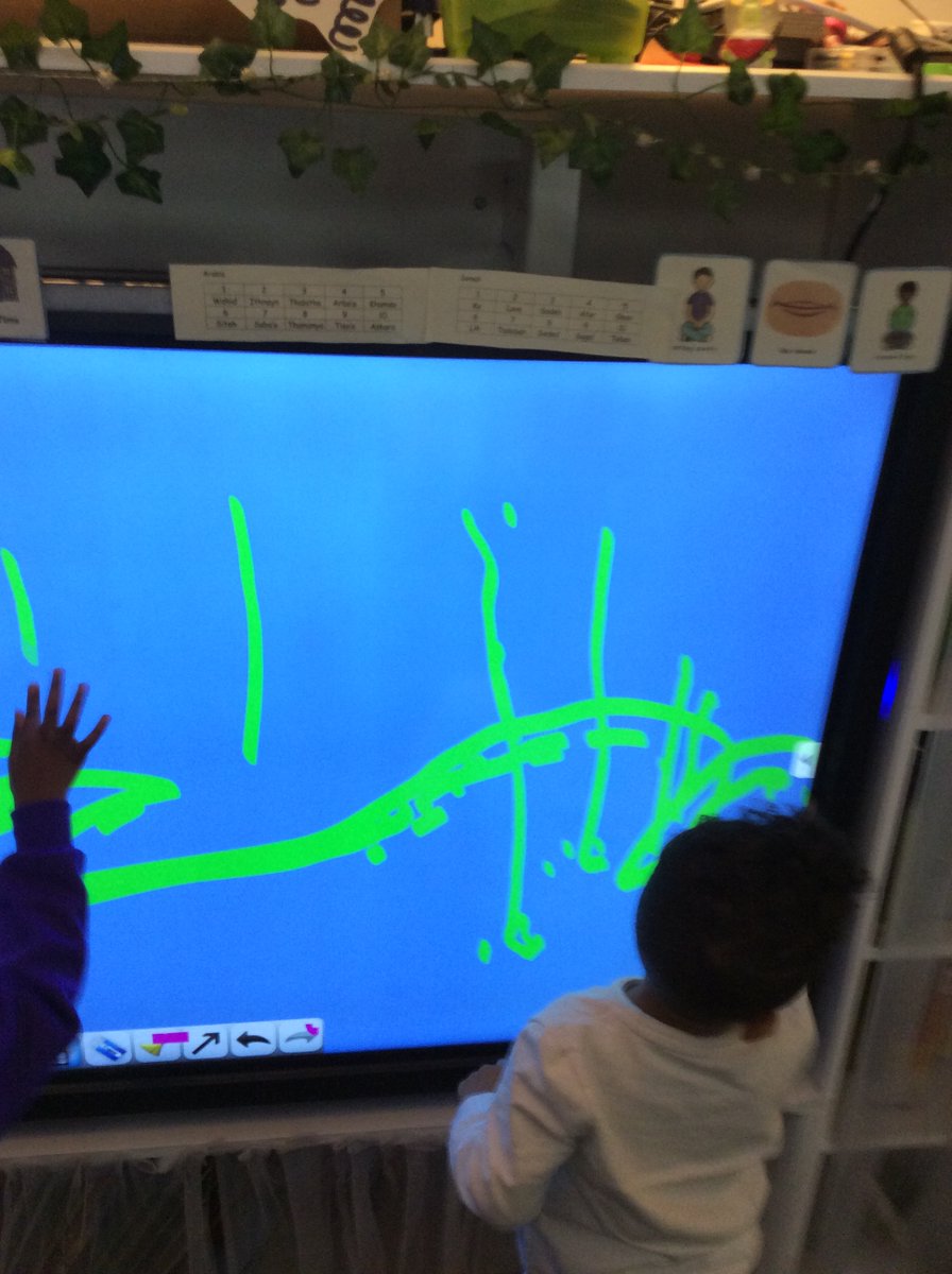 KingsleyLpool's tweet photo. We love making marks on our smartboard in Red Room- drawing lines, circles and even practicing our number 1's from last week! Well done Red Room! ✍️1⃣〰️➰➖
#KingsleyRedRoom #KingsleyLivEYFS #Kingsleycomputing https://t.co/sAyAHvLFNo