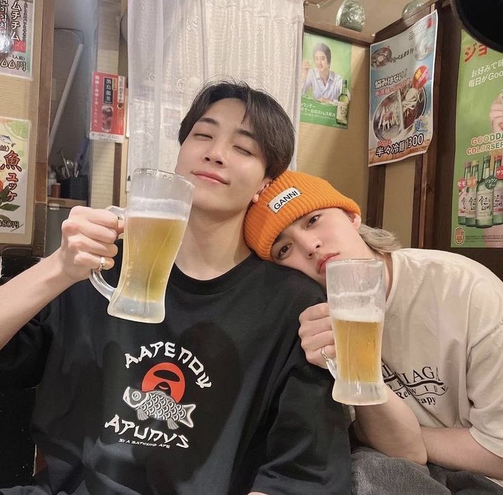 cheolmedias's tweet photo. happy bday to our beautiful, funny,  talented yoon jeonghan! we love you so much &amp; thank you for working so hard for carats! we hope you have a great bday filled with love! go wish jeonghan a happy bday!❤️👼
#깊은향기로_남을_정한이의_스물여덟
#1004DayWithJeonghan @pledis_17 https://t.co/nIiPN3HyNO