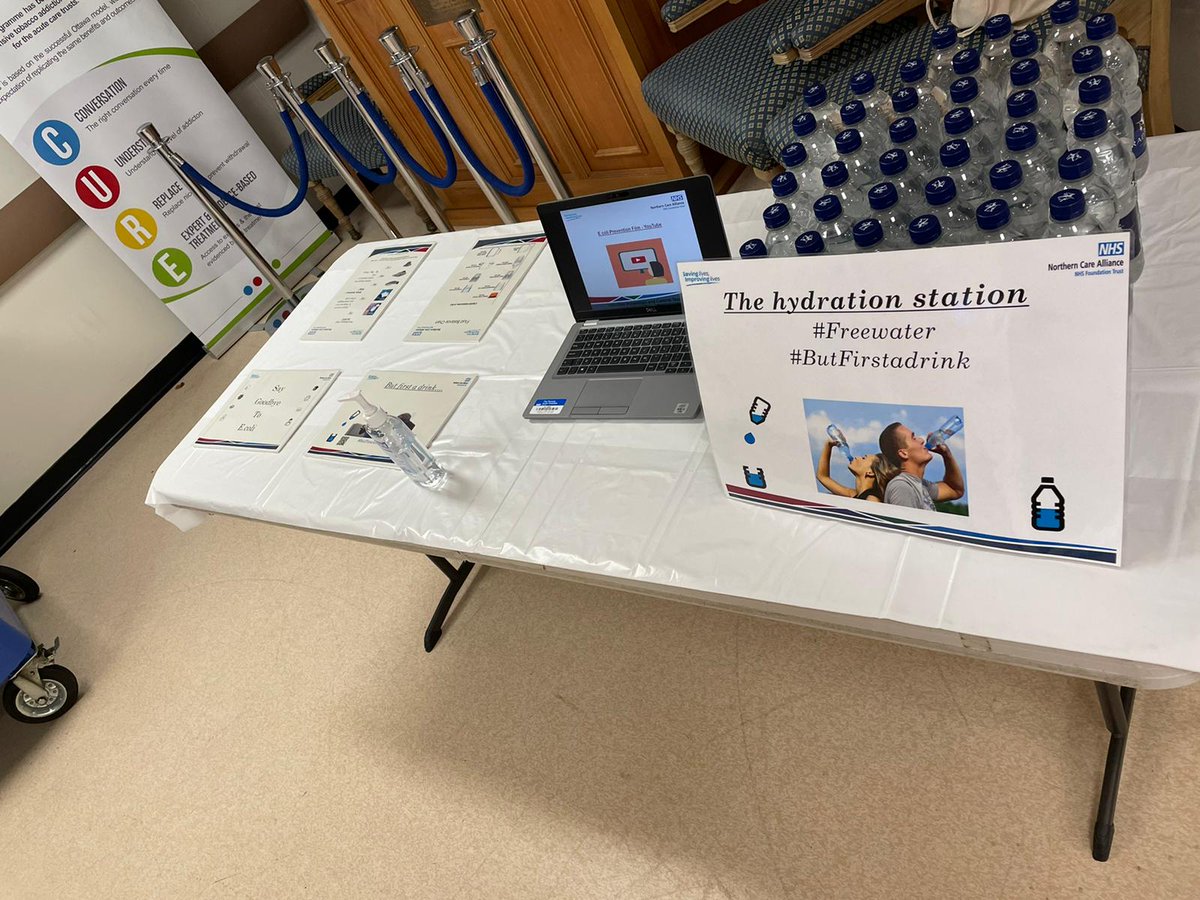LoobyLouF1978's tweet photo. #OldhamIPC PBE Amina supporting world patient safety day with a stand teaching about the importance of hydrating our patients to 'say goodbye to E.coli @fantasticdiddle @NCANursing https://t.co/oqe5xRfzRN