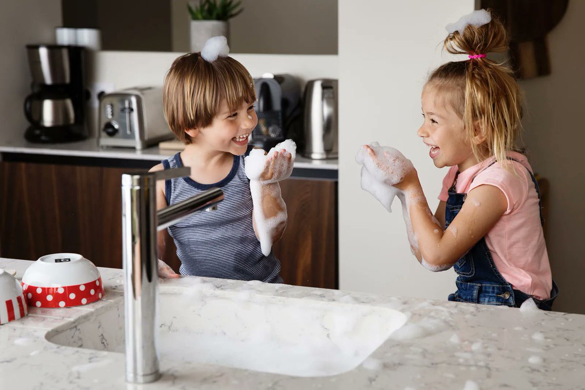 julieskolnick's tweet photo. A 2e child's brain can get them into trouble, especially in school. By understanding the "why," parents can partner with their child's teacher to create a more positive learning environment. Check out this month's blog:
https://t.co/SgHrAd5EMP
#withunderstandingcomescalm #2e https://t.co/jjYeip8AqV