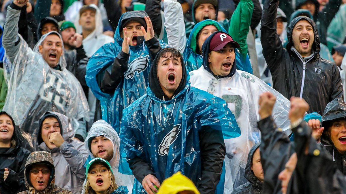 Rain or shine, we know we can depend on #EaglesEverywhere. Best fans in the world!

#FlyEaglesFly