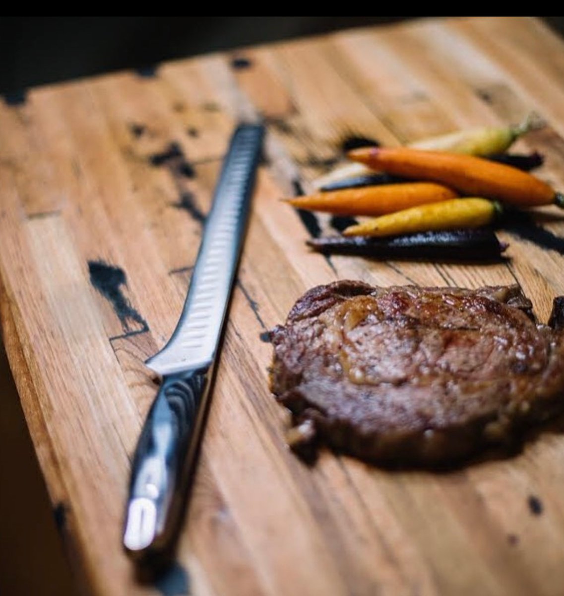 whiskeywinewild's tweet photo. 🔪🥘👏 Founders Devlin and Emily Forsythe know that quality knives make any mission in the kitchen easier. You’ll find @TahoeKitchenCo  handcrafted knives during #W3Vilano this November. Don’t miss a single slice! 👉 https://t.co/YStOOUnbbJ https://t.co/tTrURNc9UB