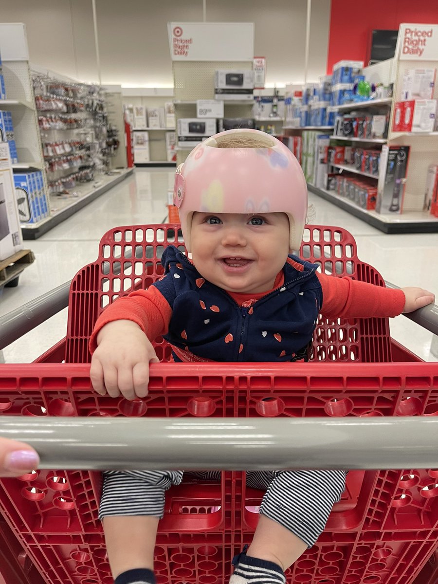 bjac34's tweet photo. 10/10 recommend bringing your bestie to Target with you. ❤️ https://t.co/eMBn8QZn5m
