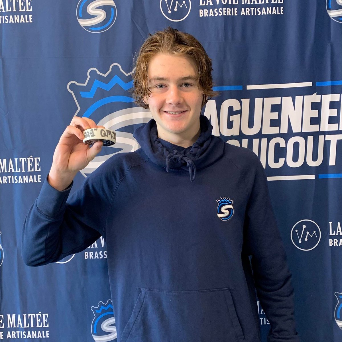 SagueneensLHJMQ's tweet photo. Pour le Week-end d'ouverture du 50e des Sags à domicile, Maxim Massé a inscrit son premier but en carrière dans la LHJMQ!🔵⚪
Massé a aussi inscrit son 2e et son 3e de la saison en fin de semaine!🤩On peut dire qu'il ne fait pas les choses à moitié! 😜
#fierdetresags #premierbut https://t.co/fZ4qnoS4Zh