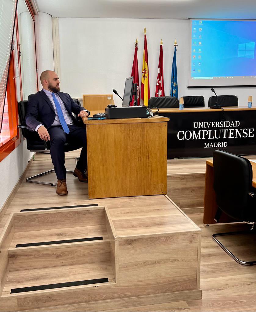 SerbinPont's tweet image. ¡Finalmente Dr. en RRII! ¡Sobresaliente Cum Laude por la @unicomplutense! ¡Mil gracias a todos los que me han acompañado en este proceso, en especial @ProfMiriamN @JASanahuja @lazurdasueca y @andresserbin!