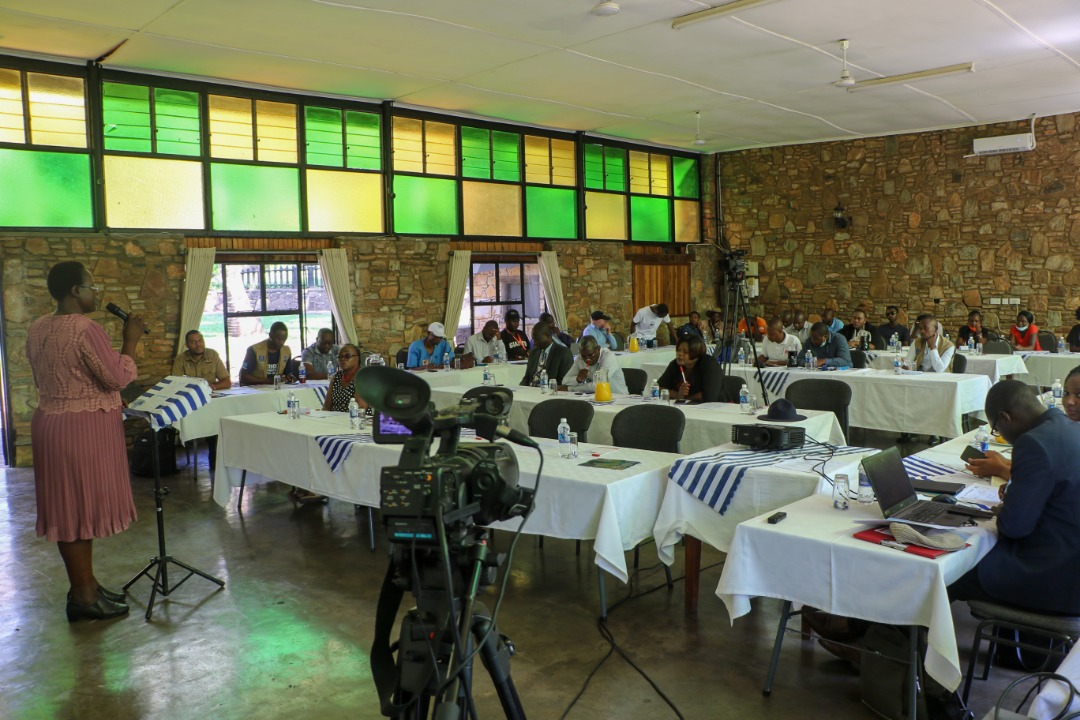 CcjpMasvingo's tweet photo. ZHOCD Masvingo hosted a Provincial Leaders forum on the 30th of September in Chiredzi. Strengthening the role of the Church in promoting social cohesion and civic participation within devolution processes. https://t.co/CuyFFH2IOb