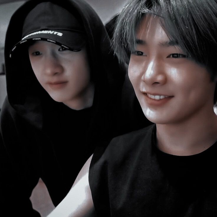 alfrwu's tweet photo. #chanjeongau x #minsungau где у школы юбилей, Чан и Минхо троюродные братья, Чонин президент школы, а Джисон только перевелся и вообще не вдупляет, что происходит. https://t.co/IpY8uT4xf2