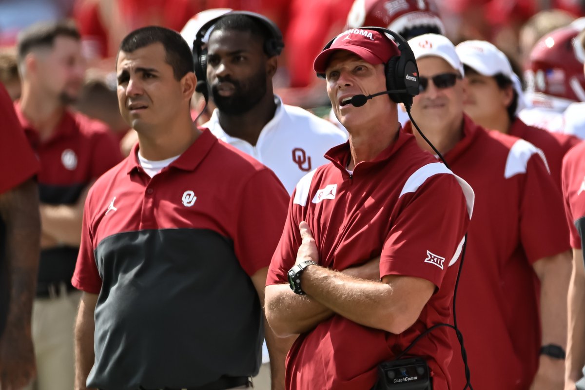 There are four Big 12 games this week, and only one is a matchup of two unranked teams...

Texas vs Oklahoma
