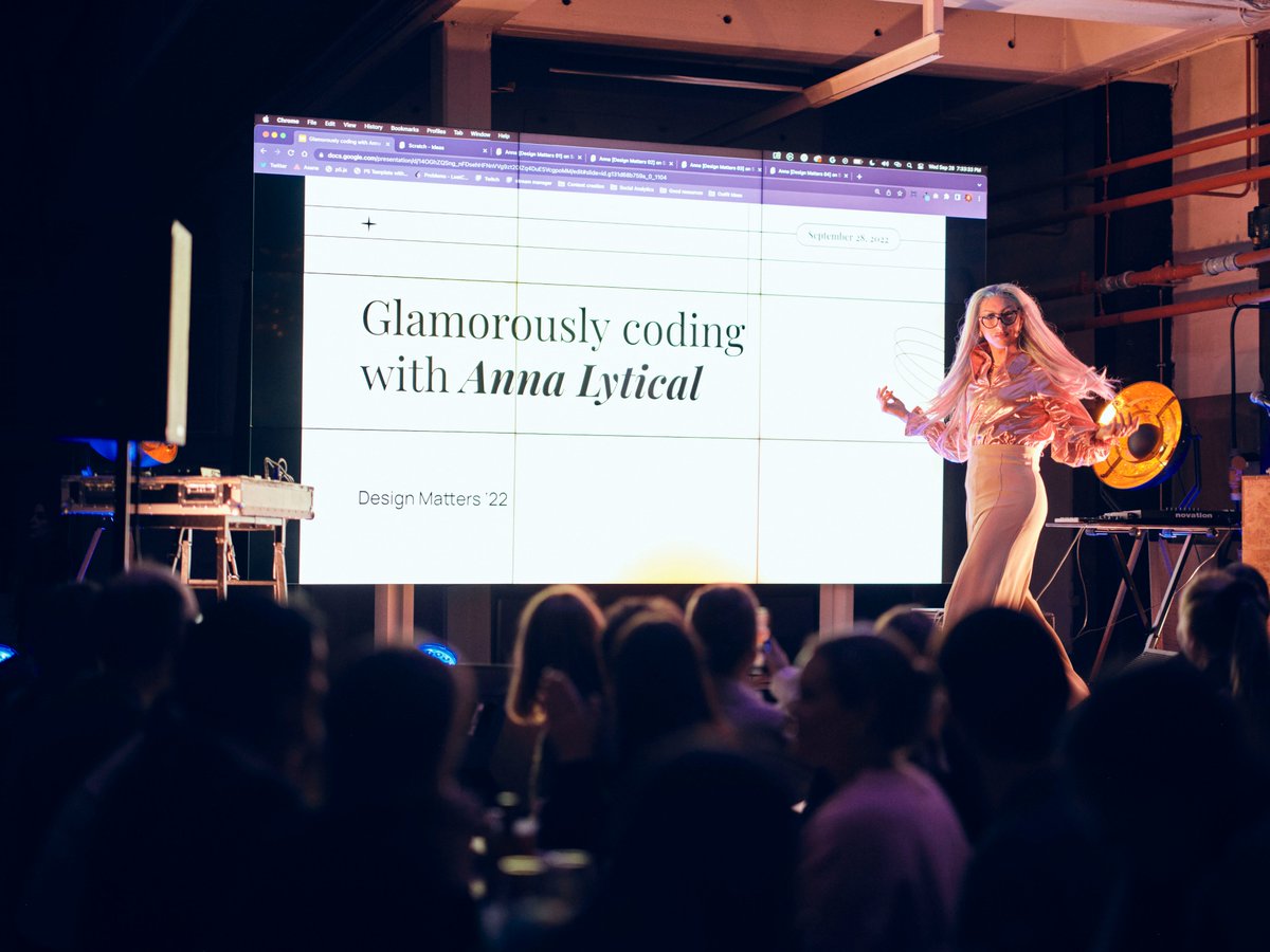 designmattersdk's tweet photo. Anna Lytical (@theannalytical), the independent, sickeningly entertaining, and education coding drag queen, shared the basics of coding and computer science in the most glamorous way. Coding just became more glam, more fun! 🤩 
#designmatters #designmatters22  #designconference https://t.co/sd1VHe8ot7