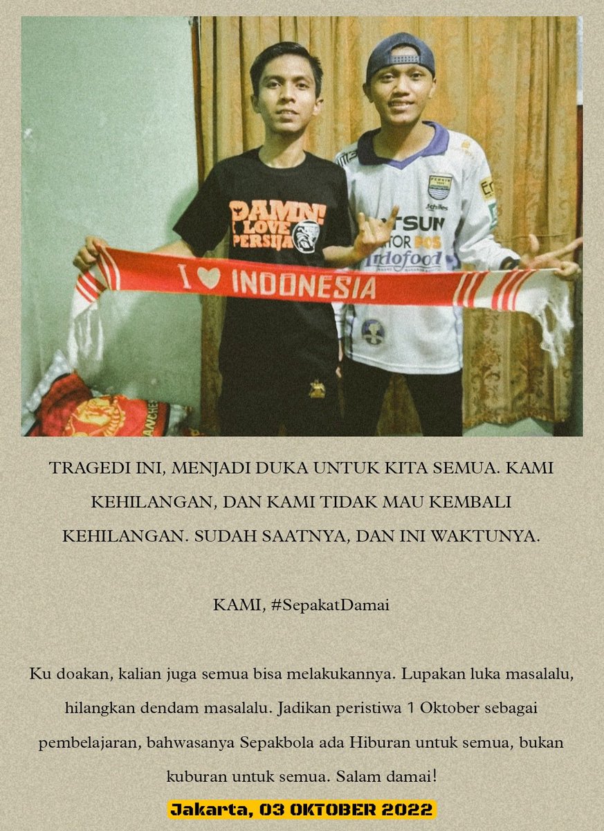 safiaaurora's tweet photo. Sudah saatnya, ini waktunya. 💙🧡 #SepakatDamai #PrayForKanjuruhan https://t.co/bpGm8oVkwd