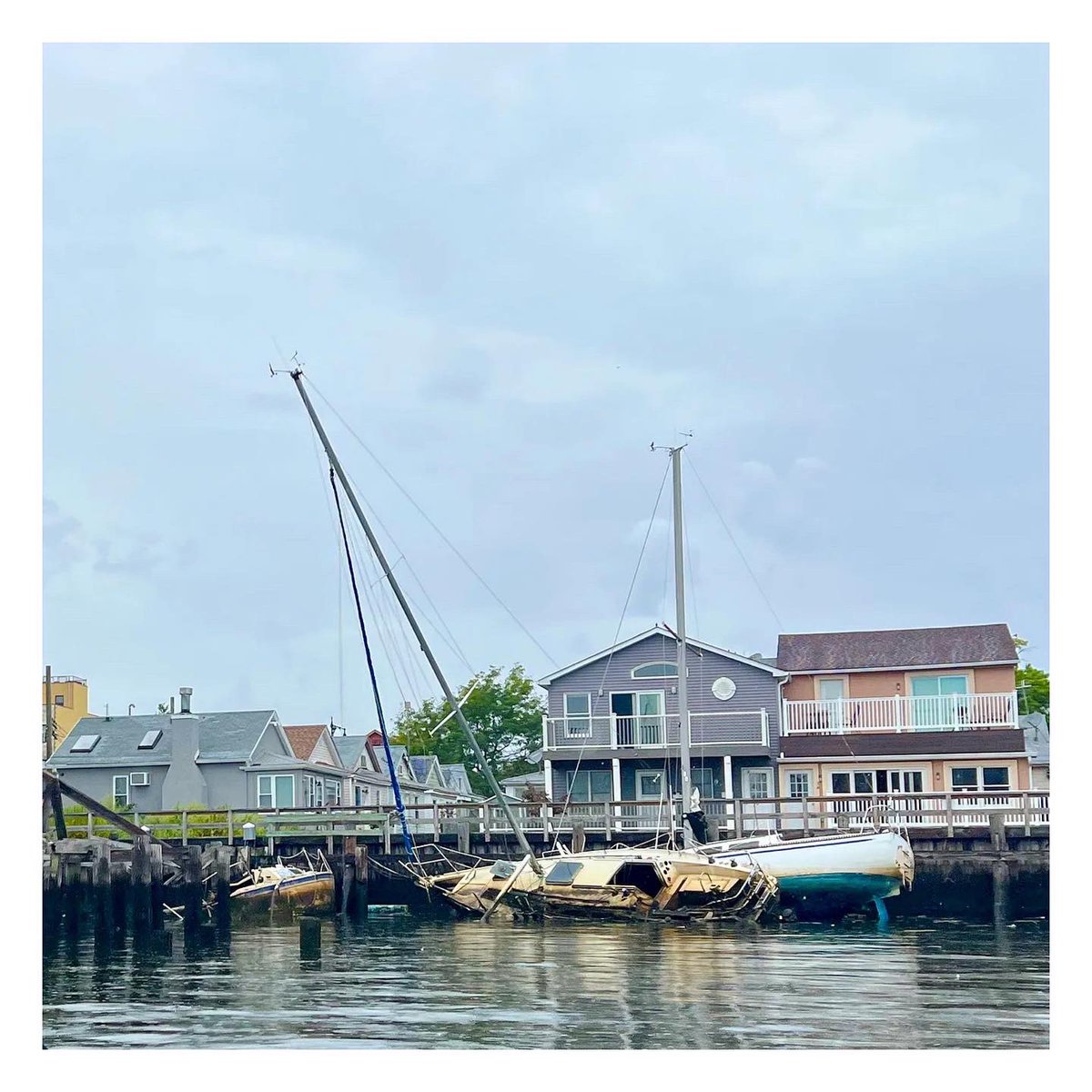 IsaacFitzgerald's tweet photo. Things have been feeling off, but @patwalters took me out for a rainy boat ride and changed the way I view New York City. 💙

Walking It Off (Boat Edition): https://t.co/X6Hf8X9NrP https://t.co/AUDcwbFWUW
