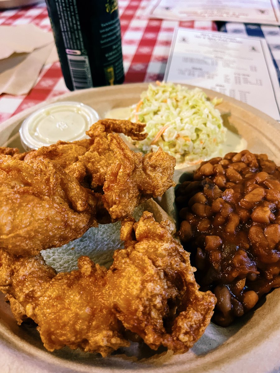 Grateful for the chance to share my <a href="/CVIRLab/">CVIRL</a> work, catch up with old friends, and make some new ones (while enjoying Memphis food)!

<a href="/AppliedCVB/">ISACB</a> is such a welcoming conference with lots of exciting research. Thanks to Dr. Brewster, Dr. Bowlin, and many others for a great time!🤙