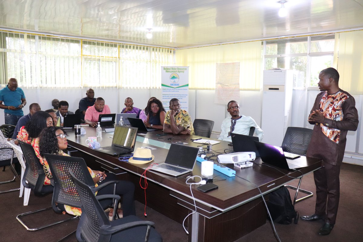 NwrmaSL's tweet photo. Whether in the field or in the office, we're always learning.
Friday is training day. Fridays keep our team sharp and on the go. Here, we're figuring out our new corporate emails. 
Reach us at info@nwrma.gov.sl and we'll get back to you soonest 
#Salonetwitter #capacitybldg #iwrm https://t.co/VetcXoe84L