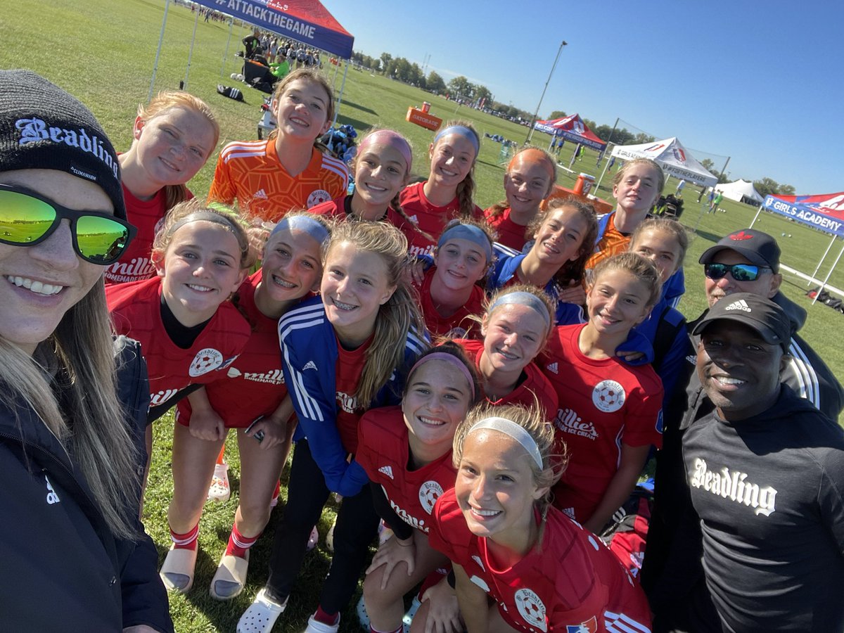 Beadling2009GA's tweet image. Great way to end an AMAZING #GAEast event. All smiles and sunny skies. 
☀️🕶⚽️ 😊 
Thank you SO much - @GAcademyLeague @alexalucina @fitzstephens and Kyle Rawson for a FANTASTIC event!

#oneteamonemissiononegoal
#weoverme @BeadlingSoccer
