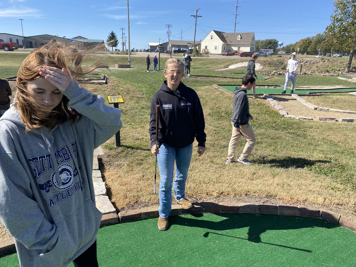 ByronHSPE's tweet photo. Byron HS students enjoying Disc Golf and Mini Golf. https://t.co/0CmwTsWS9J