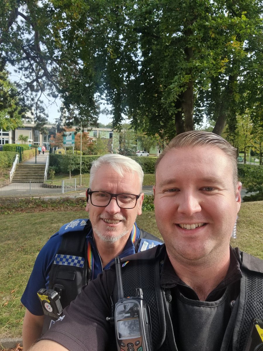 BridgnorthCops's tweet image. PC Lightfoot, PCSO Dunn-Brown and PCSO Oakley have visited a number of different schools today. We have given out posters and spoke to students about county lines, young cadets and Road Safety. #SaferSchools #SaferStreets #SaferRoads #SaferCommunities