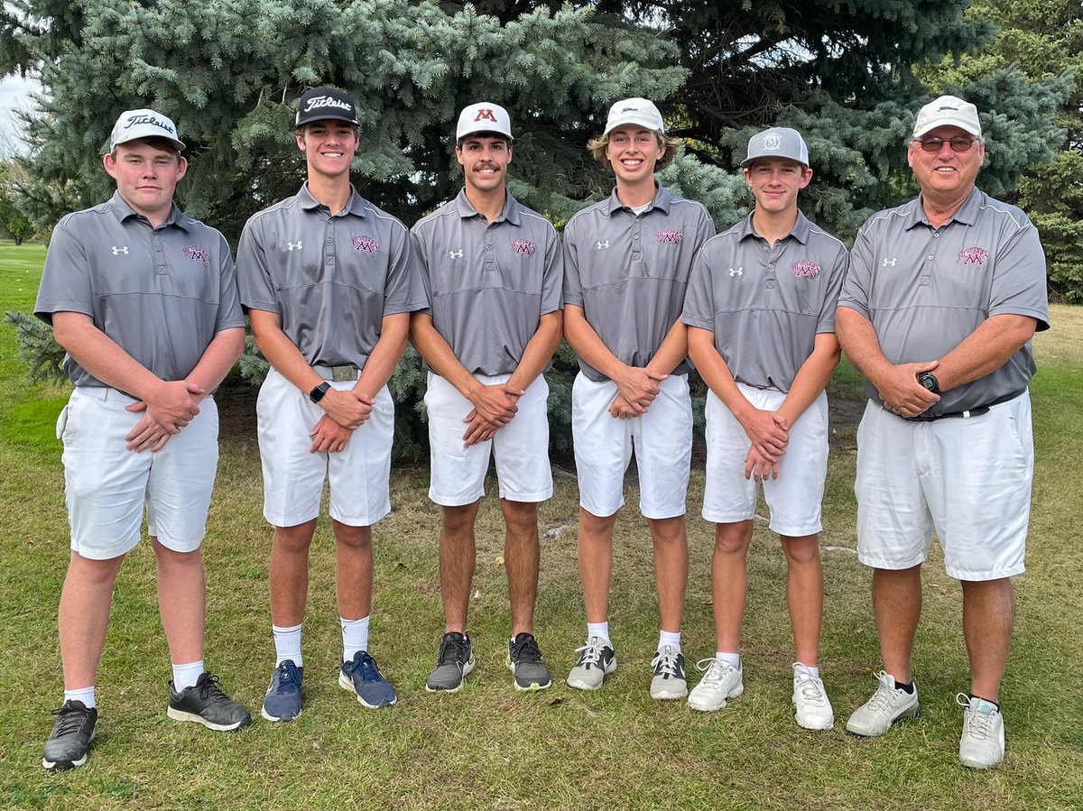 Congratulations to our Boys Varsity Golf team on a successful Region tournament and their 5th Place finish! Good Luck to Kaden G &amp; Jack O at the State Golf Tournament this week in Aberdeen! 

GO BULLDOGS!! 🐾