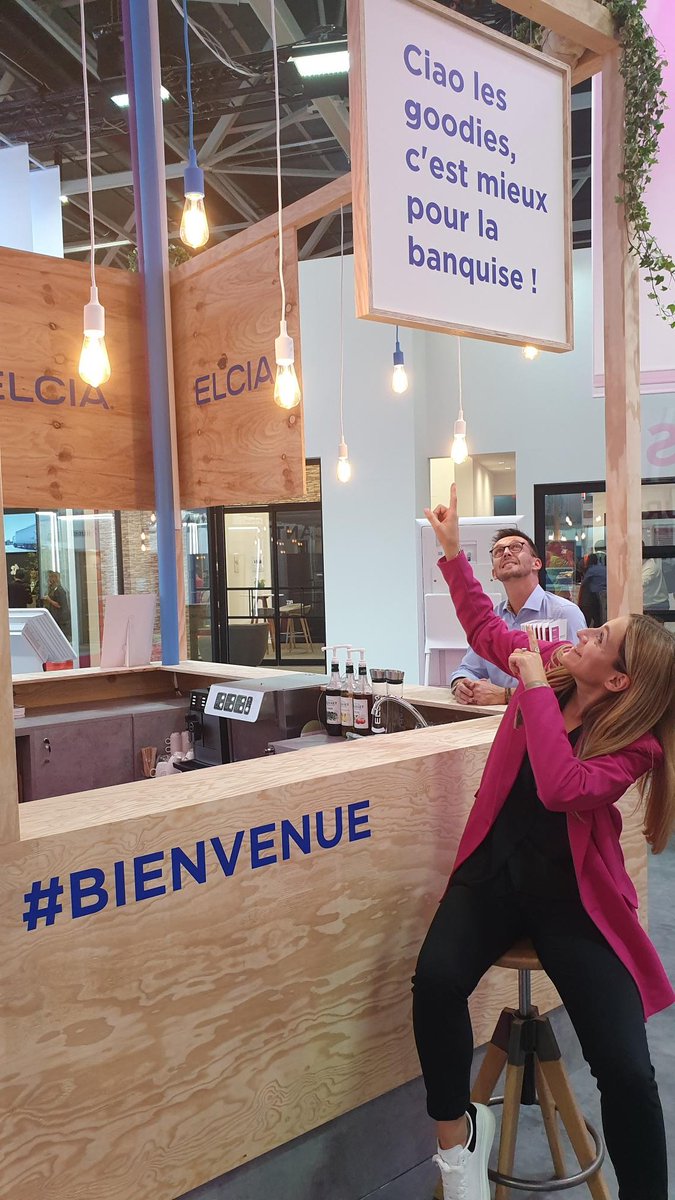elcia_fr's tweet photo. 📸En direct de @Batimat ! Notre stand 100% éco-conçu, c'est :
- sans plancher technique, ni moquette
- sans déchets
- avec des matériaux recyclables
- entièrement réutilisé, n'est-ce pas #muto😉
Made by @GalisNews 
#Batimat #Batimat2022 https://t.co/iCRcUkLCpz