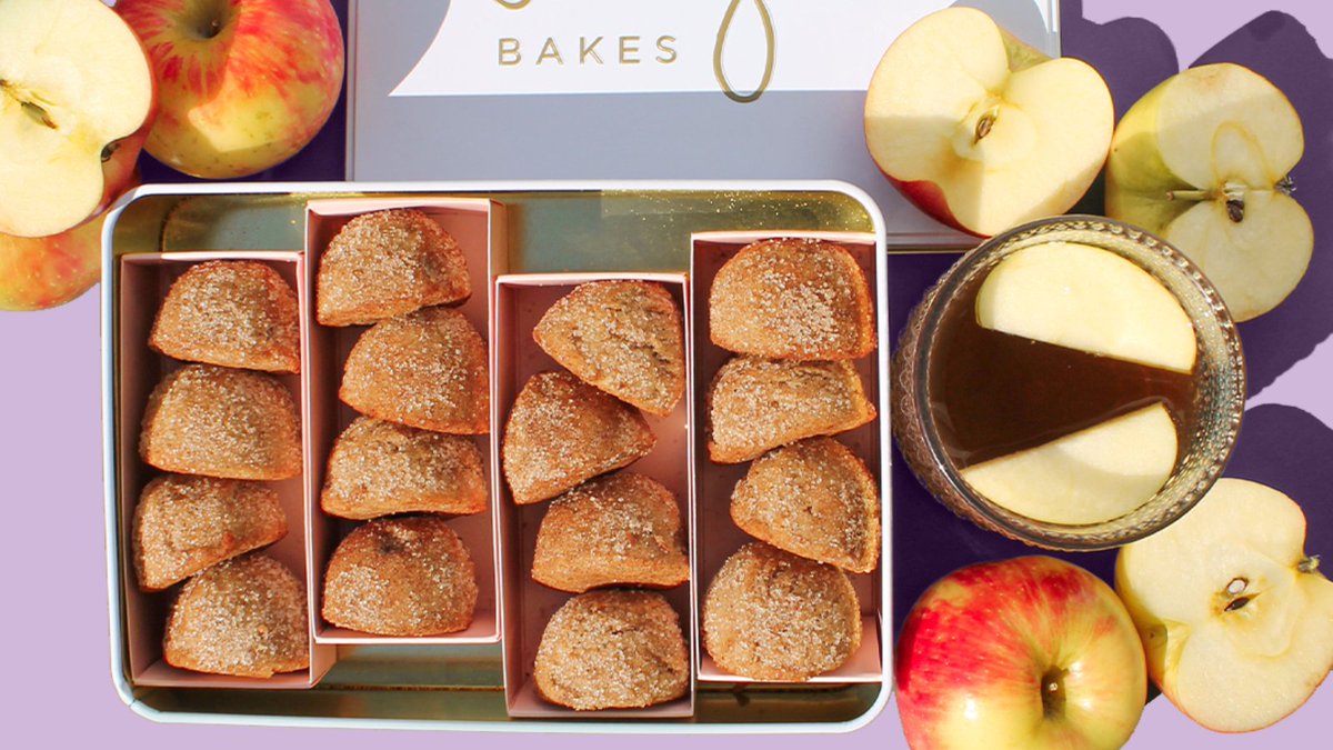 BougieBakes's tweet photo. Crisp air 🤝 Chewy cookies.  

These Apple Cider Cookies are everything you love about fall, without the gluten, dairy, or sugar.  How 'bout them apples?! 

October's Cookie of the Month is Apple Cider!

#glutenfree #sugarfree #dairyfree #cookies https://t.co/SKYE3dE89l