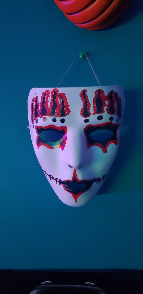 Cleatubb's tweet photo. Part of Linden's Halloween costume. Any guesses who he is? https://t.co/P9CjkjAbrW