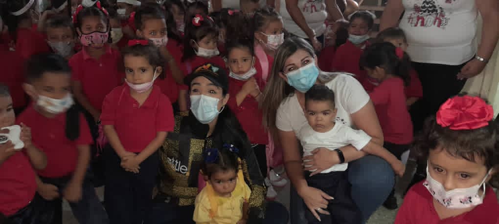 Y así damos la bienvenida a nuestros niños y niñas de EEIN Nancy Rafaela Márquez al inicio del año escolar 2022-2023 en compañía de nuestra Alcaldesa Flor Martínez y jefas de coordinación de Zona Educativa Táchira <a href="/Berzabethg1/">Berzabethgandicaoficial</a> <a href="/CordobaFlorece/">CórdobaFlorece</a> @MPPEDUCACION <a href="/NicolasMaduro/">Nicolás Maduro</a>
