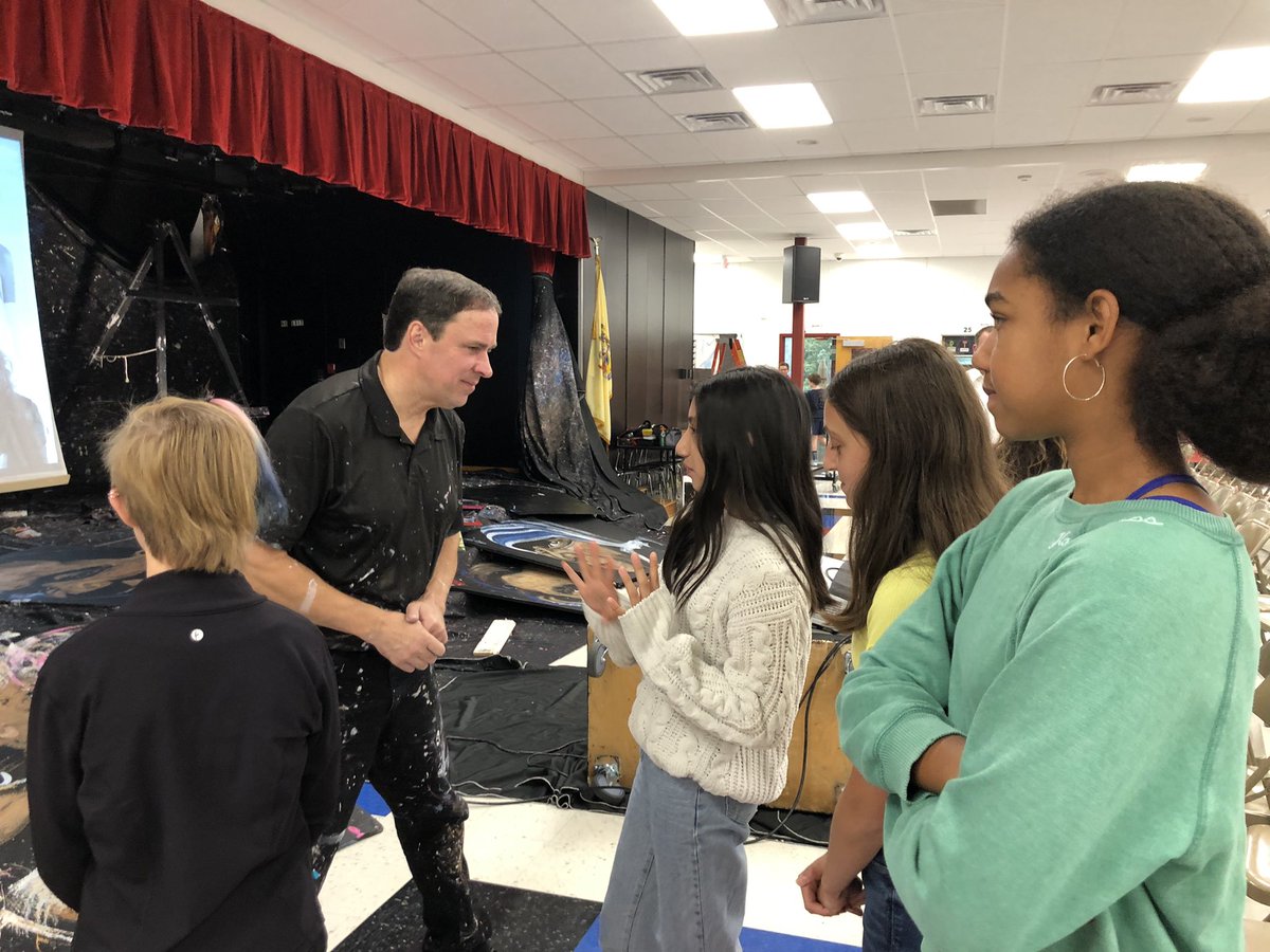 ed_techguru's tweet photo. The message today @BlackRiverMS Be Somebody! Follow your dreams!Hero Art by Rob Surrette! Ask your kids about it. Very inspiring! Thank you PTO for sponsoring! #wearechesterNJ https://t.co/aWn6XseZ9m