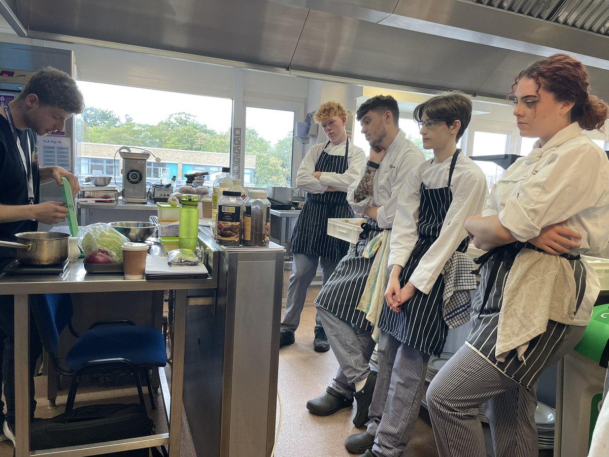 Great to have <a href="/BroadstairsCol/">EKC Broadstairs College</a> Alumni Ben from dos In for a demo and masterclass with our level 3 chefs. #inspired #cookery