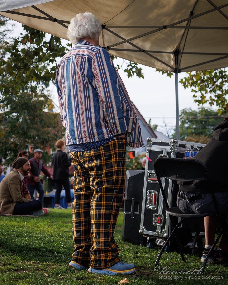 People @kensingtonjazz on Saturday in the big city. Did a lot of #photography of people, musicians, dancers, etc… still editing. To be continued… #Toronto #people #photo #torontoneighbourhoods #kensingtonmarket @alexpangman #festival