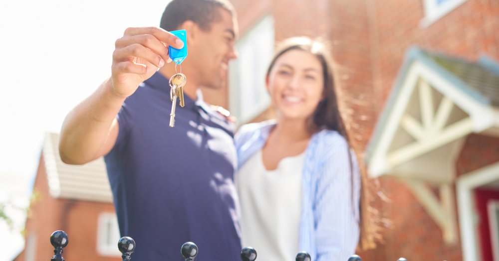 Why are your parents so keen for you to get on the property ladder? akya.io/633Ac3fC544Af?…