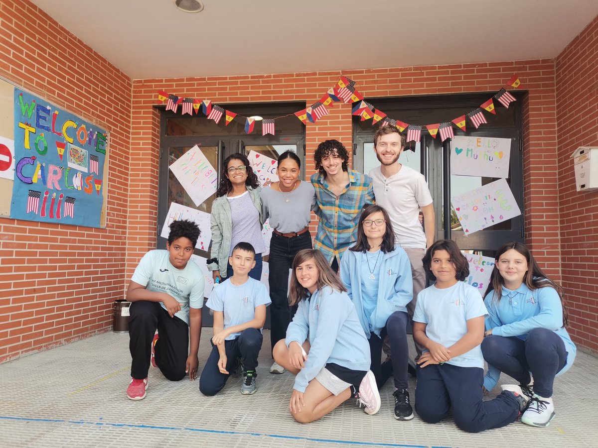 Carl0sTercer0's tweet image. #WelcomeToCarlosIII los delegados/as de 6°Primaria han sido los encargados de recibir a los #Assistants y enseñarles nuestros #Colegio. #JuntosAprendemos #JuntosDisfrutamos #WeAreJustCarlosIII #ConvivenciaEscolar #ComunidadEducativa #TogetherWeCan.