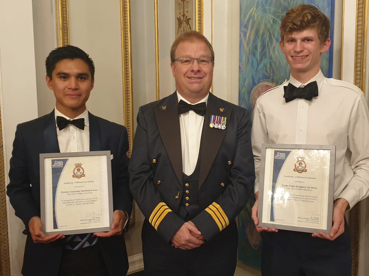 OCHIOWATC's tweet photo. Proud to present @HantsIOWWing commendations to CI Matthew Fuoss and Cadet Flight Sergeant Jiri Illovy of @isleofwightuk @aircadets.

All the best to @MatthewFuoss as he starts his flying career later this week.

@ComdtAC @qaic-rafac @islandecho @IOWNews https://t.co/eo2RQStFpq