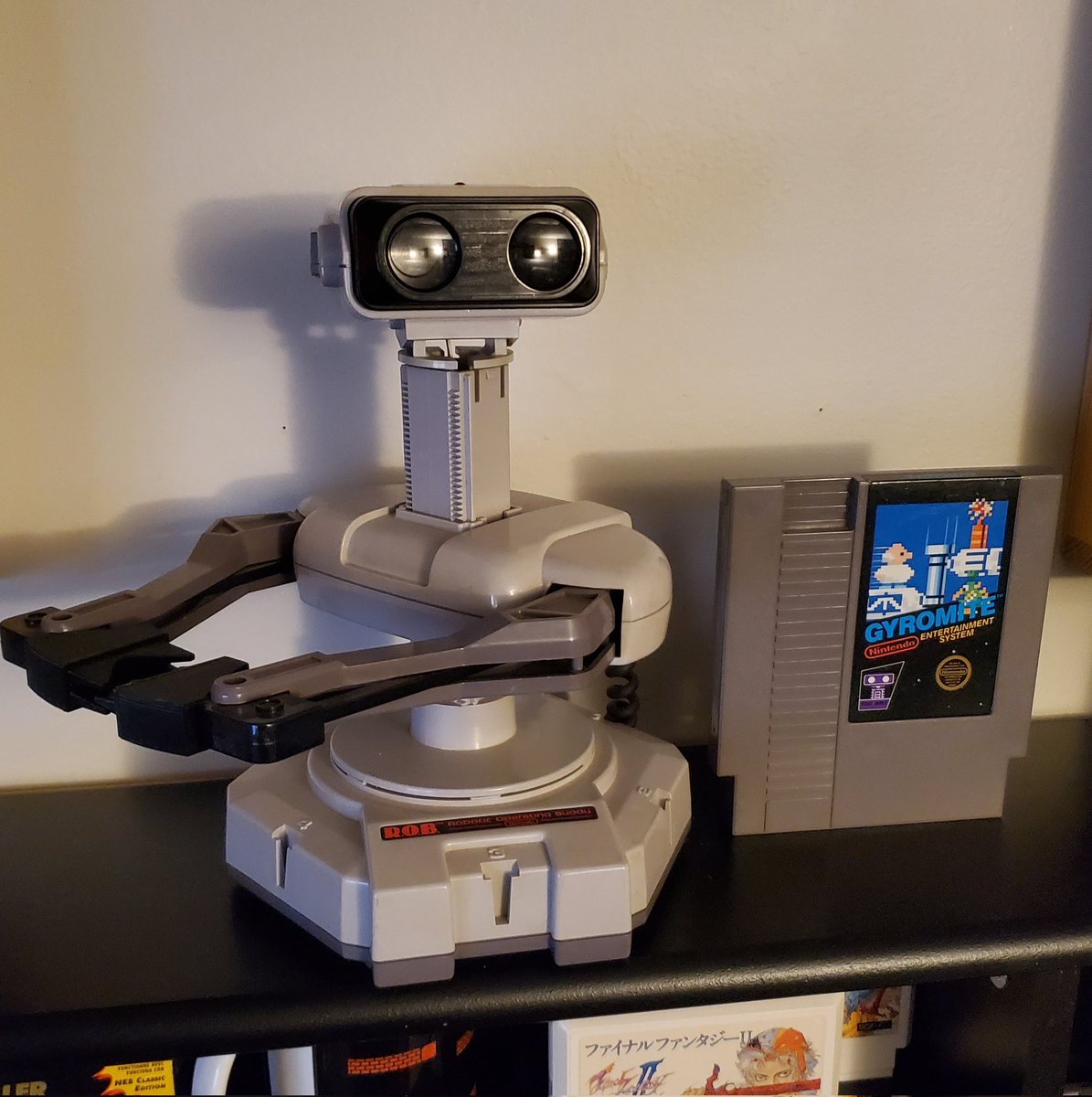 MouraBros's tweet photo. Day 3
Can't have R.O.B.tober without paying tribute to the Robotic Operating Buddy and the most notable of his 2 games, Gyromite
#ROBtober #nintendo #nes #nintendoentertainmentsystem #roboticoperatingbuddy #gyromite https://t.co/ycOjnkKYT7