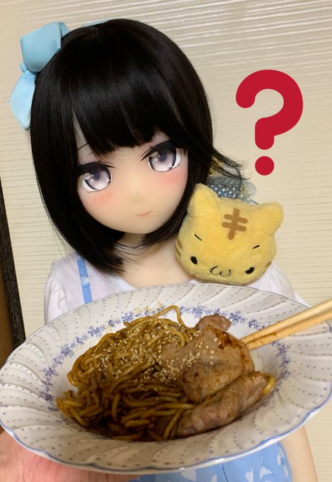 今日はなんと、焼きそばです!
…?? 