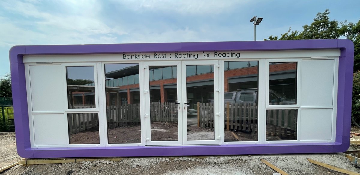 Smartpodspaces's tweet photo. Our Library pod is a great way to encourage reading to and by children. It provides a bright and exciting environment they’ll love to visit. 

#readingnook #smartpod #readingarea #schoollibrary #library #librarypod #modernlibrary #modernschool https://t.co/MLSqqUp3Yq