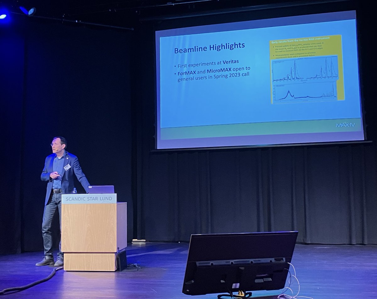 MAXIVLaboratory's tweet photo. MAX IV Director Olof Karis welcomes participants to the 34th MAX IV User Meeting. The 'State of MAX IV', highlights of the facility activities, and interesting science on the way! #xrays #UM22 #UserMeeting #physics https://t.co/o0J34M2C7s