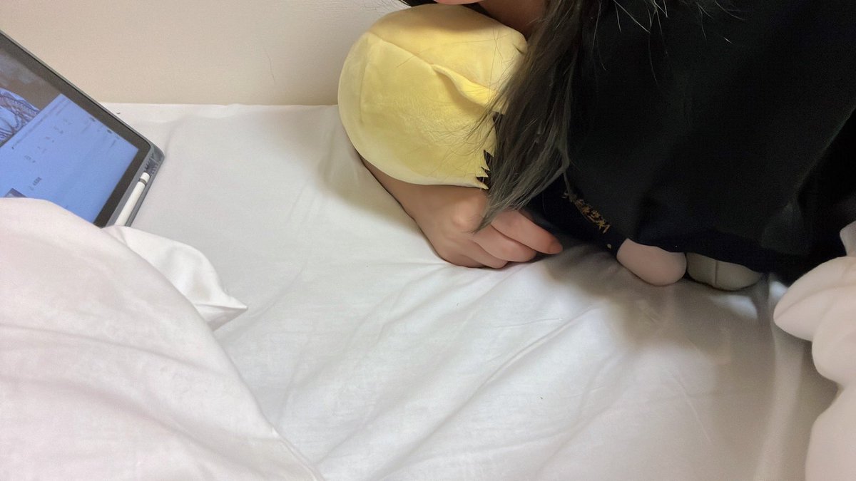 kawaikuiku's tweet photo. この前のお泊まり
幸せすぎた、ギャルピ
（右手につけてんの彼女の） https://t.co/7rpr7xzxi0