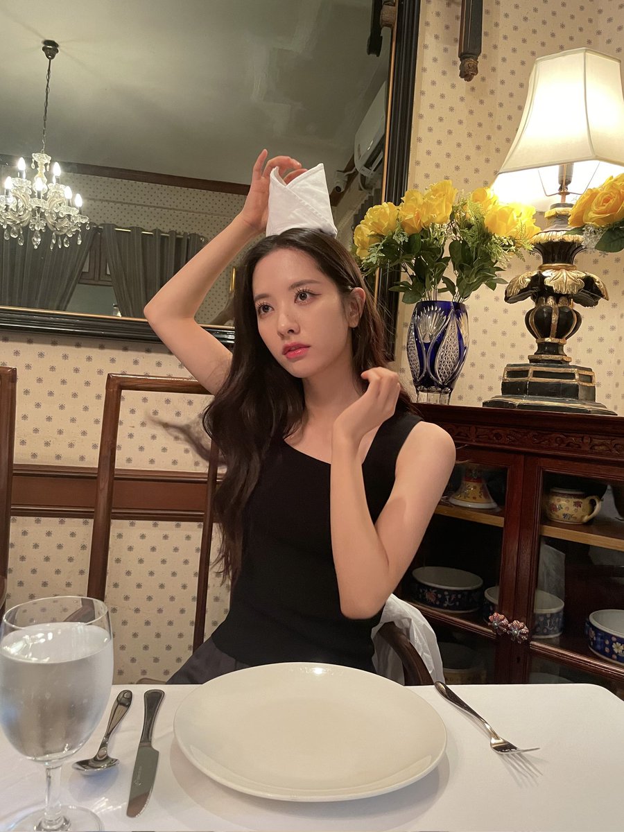 fine dining on Monday? totally made my day. ♡
don't skip your dinner, Bbotuals! 🌷