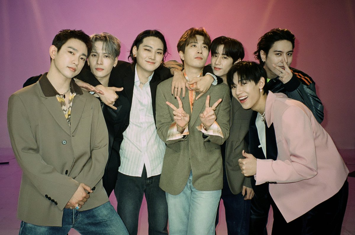 jloeyohh's tweet photo. Happy National Boyfriend Day to this two legends, my loves, and my dream collab 💚🤍 soon...
#exoxgot7 #gotexo #GOT7 #EXO @weareoneEXO @GOT7 https://t.co/OVBnJhmg6J