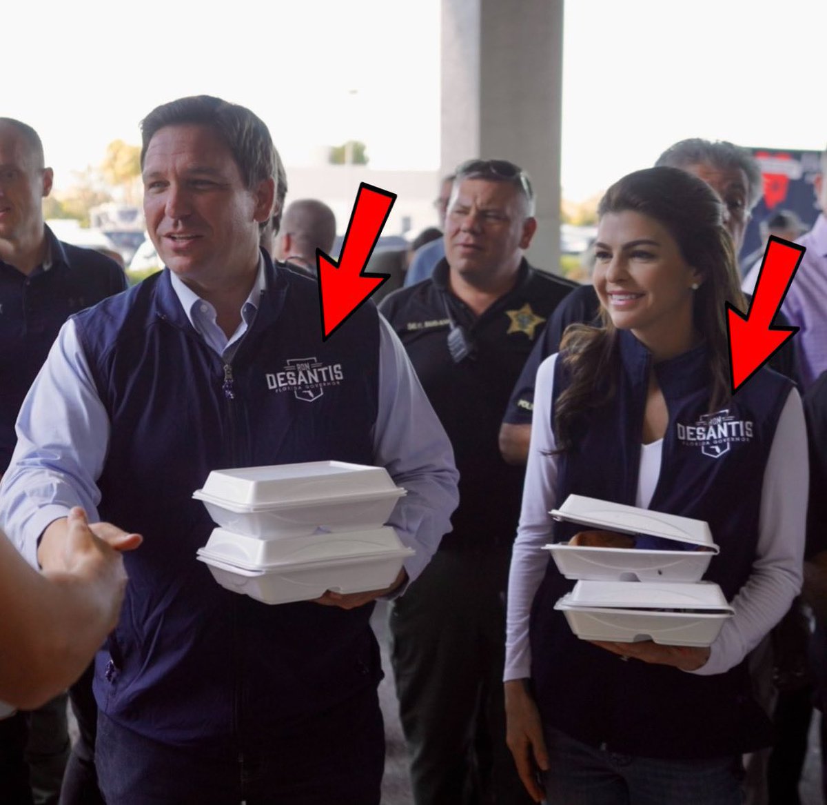 At an event to help Hurricane Ian victims, @GovRonDeSantis made sure to get to the front of the line and grab TWO meals for himself and his wife. That’s Republican leadership. #DeSantisDestroysFlorida